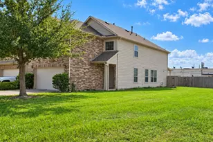 1927 Banna Dr, Houston, TX 77090 - Photo 2