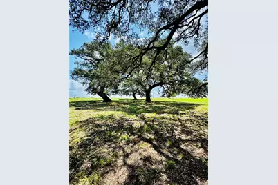 401 N Knezek Road, Flatonia, TX 78941 - Photo 12