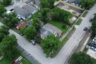 1502 Lee St, Houston, TX 77009 - Photo 8
