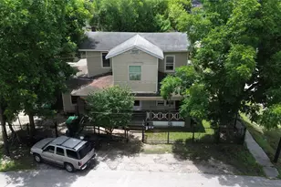 1502 Lee St, Houston, TX 77009 - Photo 1
