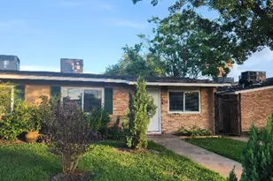 1106 Seafoam Rd, Houston, TX 77062 - Photo 2