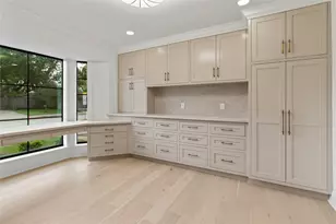 1911 Briarmead Dr, Houston, TX 77057 - Photo 12