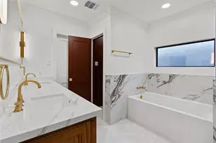 1911 Briarmead Dr, Houston, TX 77057 - Photo 22