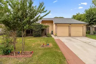 2743 Flintrock Cir, Houston, TX 77067 - Photo 1