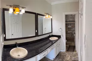 8301 Sands Point Dr, Houston, TX 77036 - Photo 10