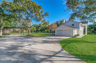 5301 Ryan Acres Dr, Pearland, TX 77584 - Photo 6