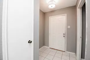 1515 Sandy Springs Rd, Houston, TX 77042 - Photo 18