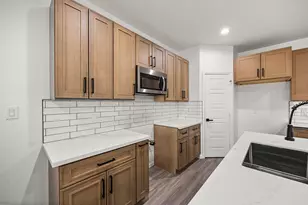 10426 Royal Oaks Dr, Houston, TX 77016 - Photo 8