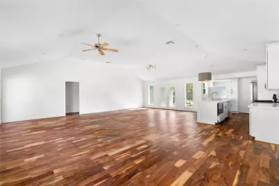 5515 Warm Springs Road, Houston, TX 77035 - Photo 6