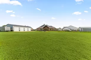 10334 Clydesdale Dr, Needville, TX 77461 - Photo 32