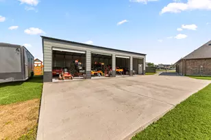 10334 Clydesdale Dr, Needville, TX 77461 - Photo 30