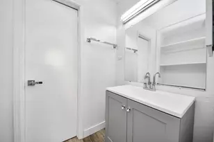 11627 Bowlan Ln, Houston, TX 77035 - Photo 16