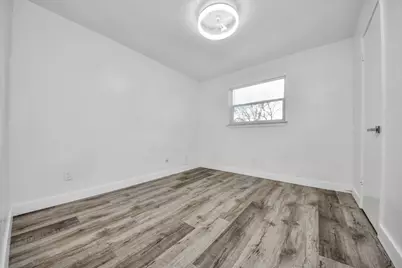 11627 Bowlan Lane, Houston, TX 77035 - Photo 12