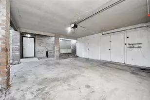 11627 Bowlan Ln, Houston, TX 77035 - Photo 18
