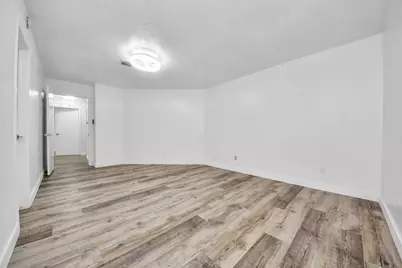11627 Bowlan Lane, Houston, TX 77035 - Photo 14
