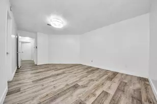 11627 Bowlan Ln, Houston, TX 77035 - Photo 14