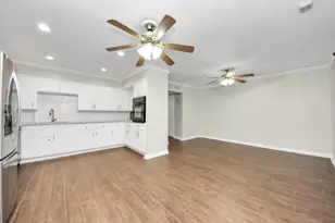 8234 Fondren Rd, Houston, TX 77074 - Photo 2
