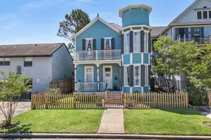 1911 Sealy St, Galveston, TX 77550 - Photo 1
