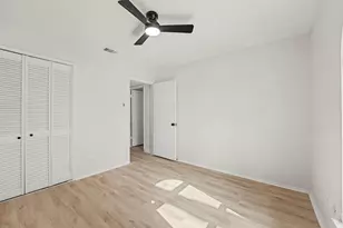 2254 Stillmeadow Dr, Missouri City, TX 77489 - Photo 18