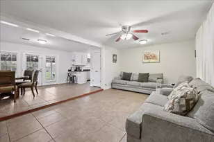 855 Carolina, Bridge City, TX 77611 - Photo 6