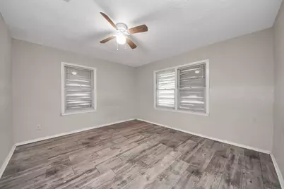 6204 Highway 6, Hitchcock, TX 77563 - Photo 22