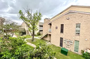 10211 Sugar Branch Dr, Houston, TX 77036 - Photo 14