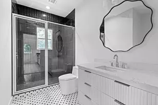 1215 Ashland St, Houston, TX 77008 - Photo 32