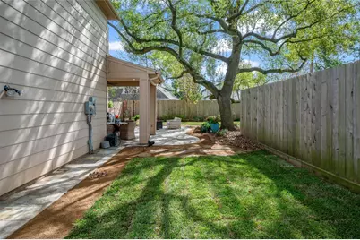 15819 N Barkers Landing Road, Houston, TX 77079 - Photo 44