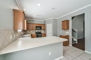 8726 Old Maple Ln, Humble, TX 77338 - Photo 10