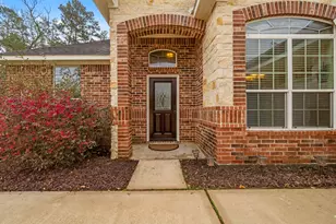 638 Spring Forest Ct, Conroe, TX 77302 - Photo 2