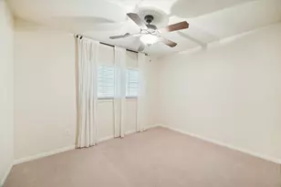 888 Fisher St, Houston, TX 77018 - Photo 22