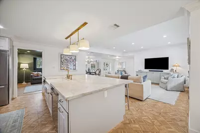 10207 Piermain Drive, Houston, TX 77035 - Photo 14