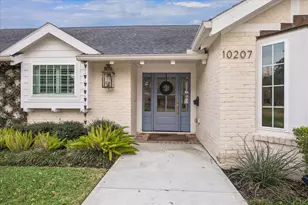 10207 Piermain Dr, Houston, TX 77035 - Photo 4