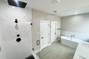 8914 Ivy Spring Ln, Houston, TX 77088 - Photo 22