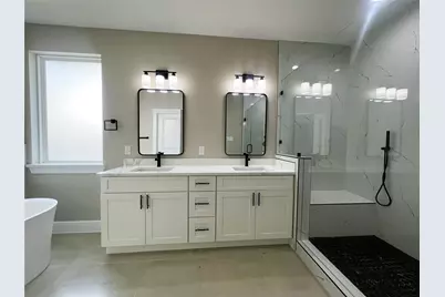 8914 Ivy Spring Lane, Houston, TX 77088 - Photo 18