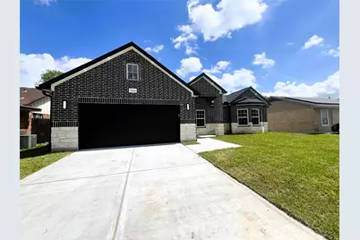 8914 Ivy Spring Lane, Houston, TX 77088 - Photo 2