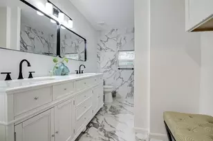 706 Beaumont St, Anahuac, TX 77523 - Photo 14