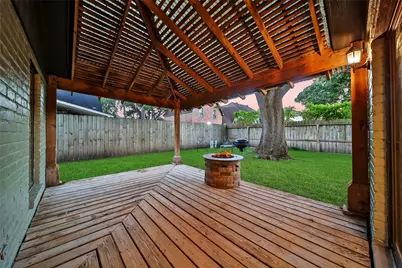 813 E Green Belt Drive, Sugar Land, TX 77498 - Photo 36