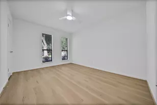 813 E Green Belt Dr, Sugar Land, TX 77498 - Photo 30