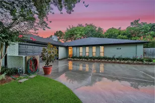 813 E Green Belt Dr, Sugar Land, TX 77498 - Photo 42