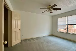 6918 Springcrest Ct, Sugar Land, TX 77479 - Photo 16