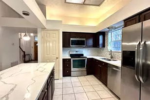 6918 Springcrest Ct, Sugar Land, TX 77479 - Photo 6