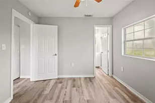 234 E Texas St, Brazoria, TX 77422 - Photo 16