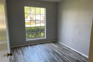 16619 La Gloria Dr, Houston, TX 77083 - Photo 2