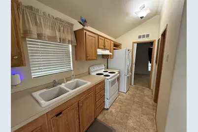 415 12th, San Leon, TX 77539 - Photo 10