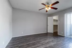 7610 Cameron Rd, Austin, TX 78752 - Photo 2