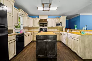 129 Jack Cir, Livingston, TX 77351 - Photo 18