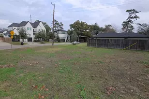 1134 Wynnwood Ln, Houston, TX 77008 - Photo 1