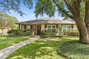 1858 Chantilly Ln, Houston, TX 77018 - Photo 2