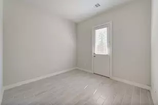 1517 Canter Bayou Way, Houston, TX 77043 - Photo 6